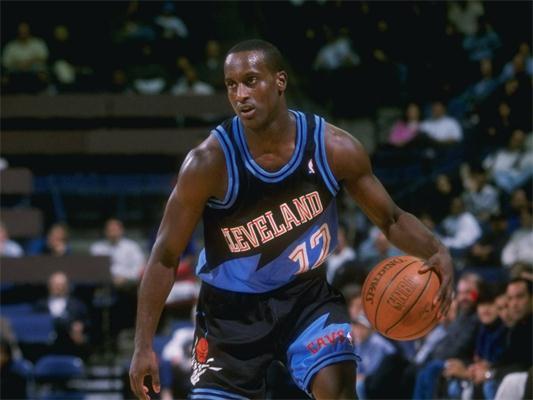 体育马德里竞技与西蒙尼续约至2027年