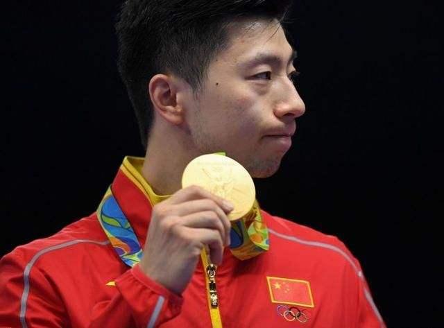 队夺得了 队夺得了