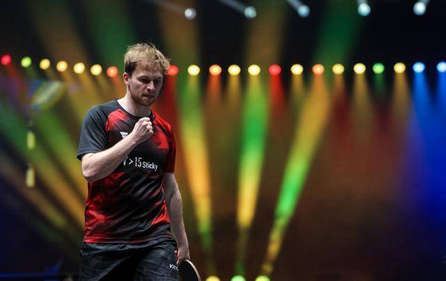 海港踢疯了！半场连轰3球，莱昂纳多四连杀，维塔尔2次神助攻