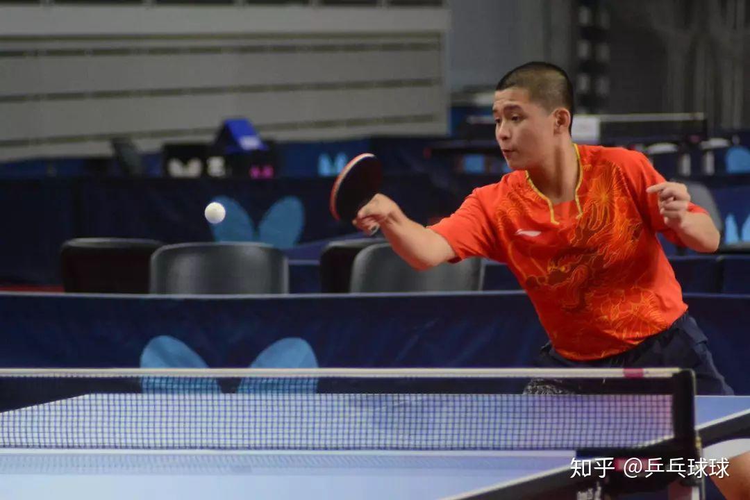 它展现出少 它展现出少